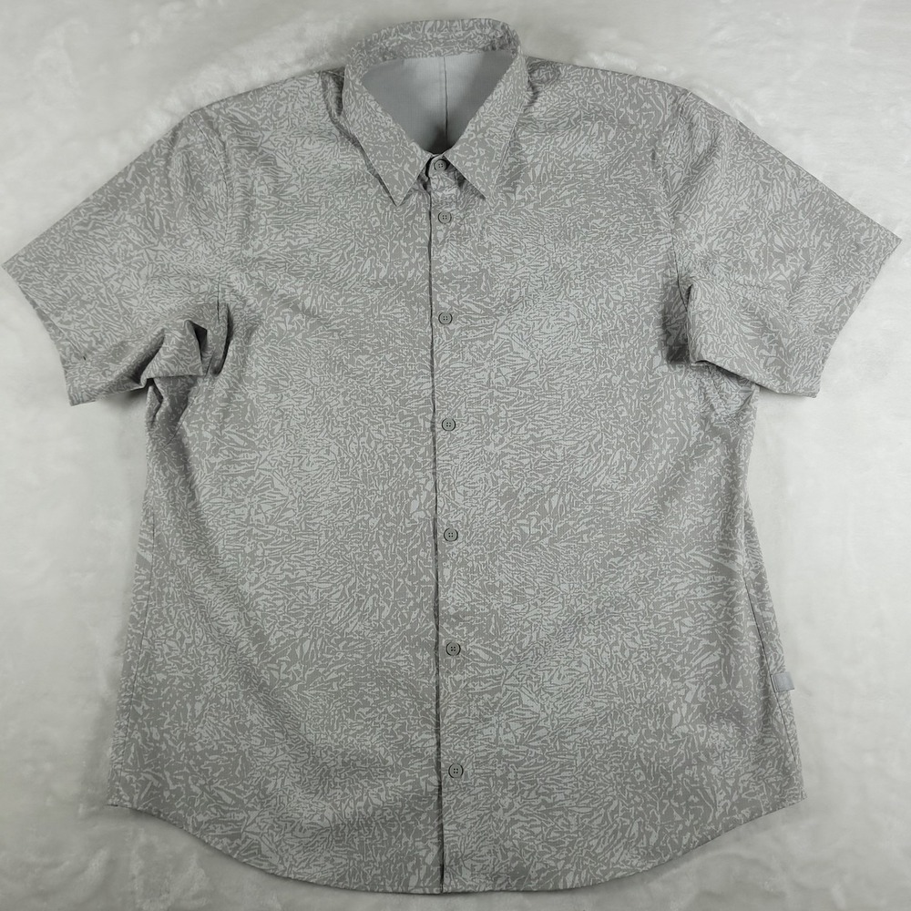 lululemon athletica Light Gray Short-Sleeve Button-Down Shirt